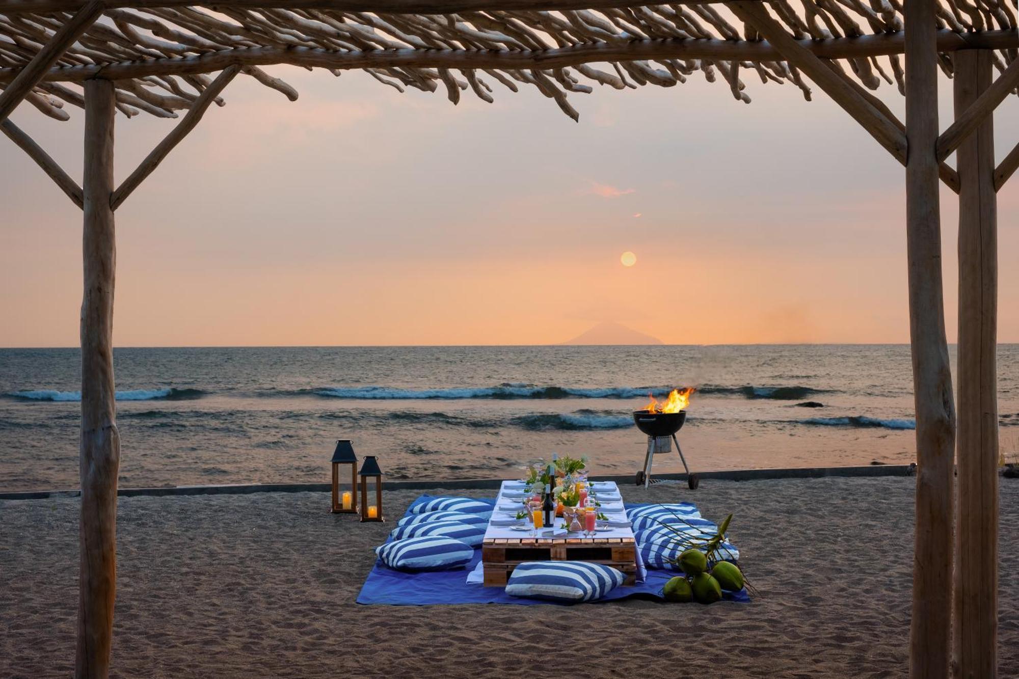 Novus Jiva Anyer Hotel ภายนอก รูปภาพ